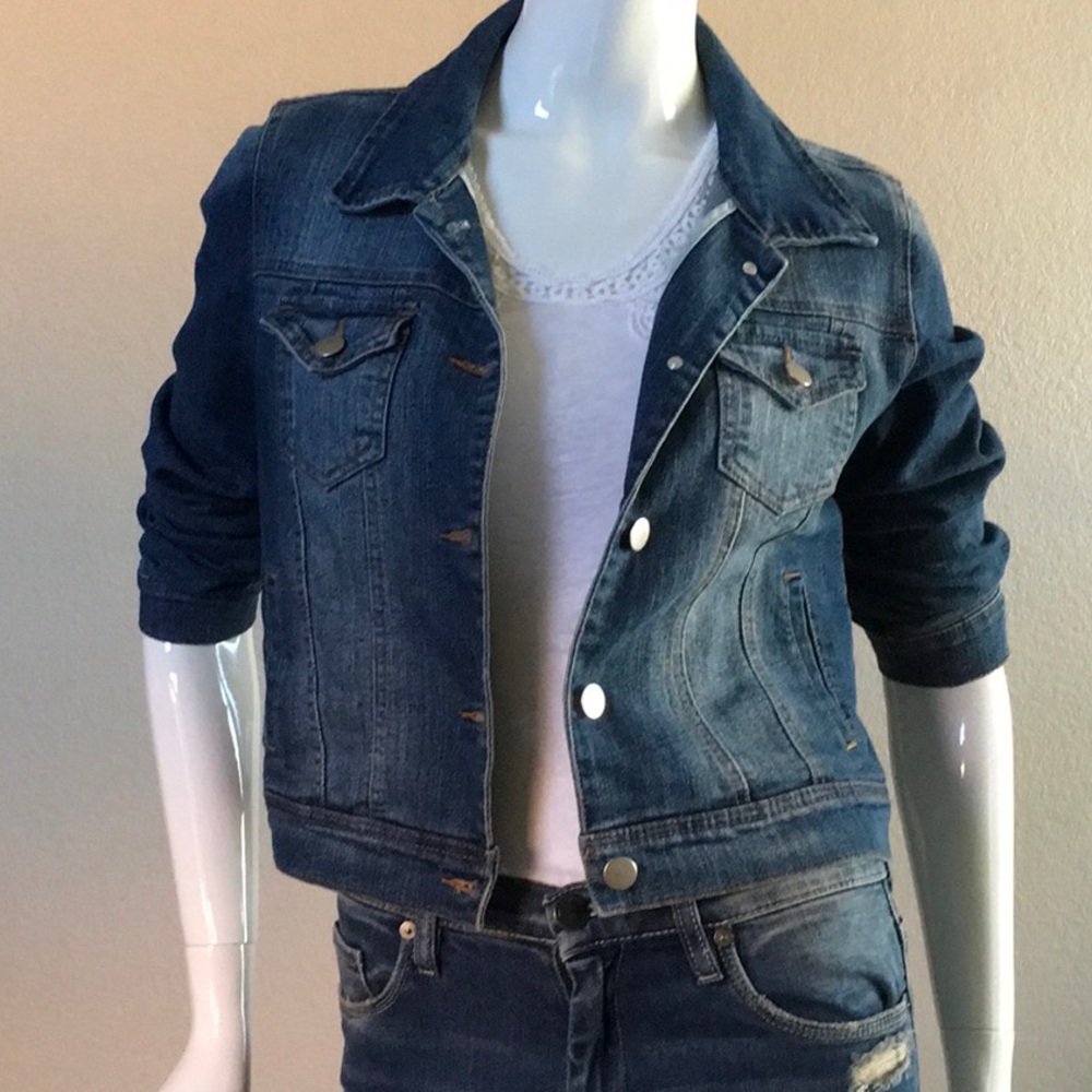 Cropped Jean Jacket - Picture 6 of 6
